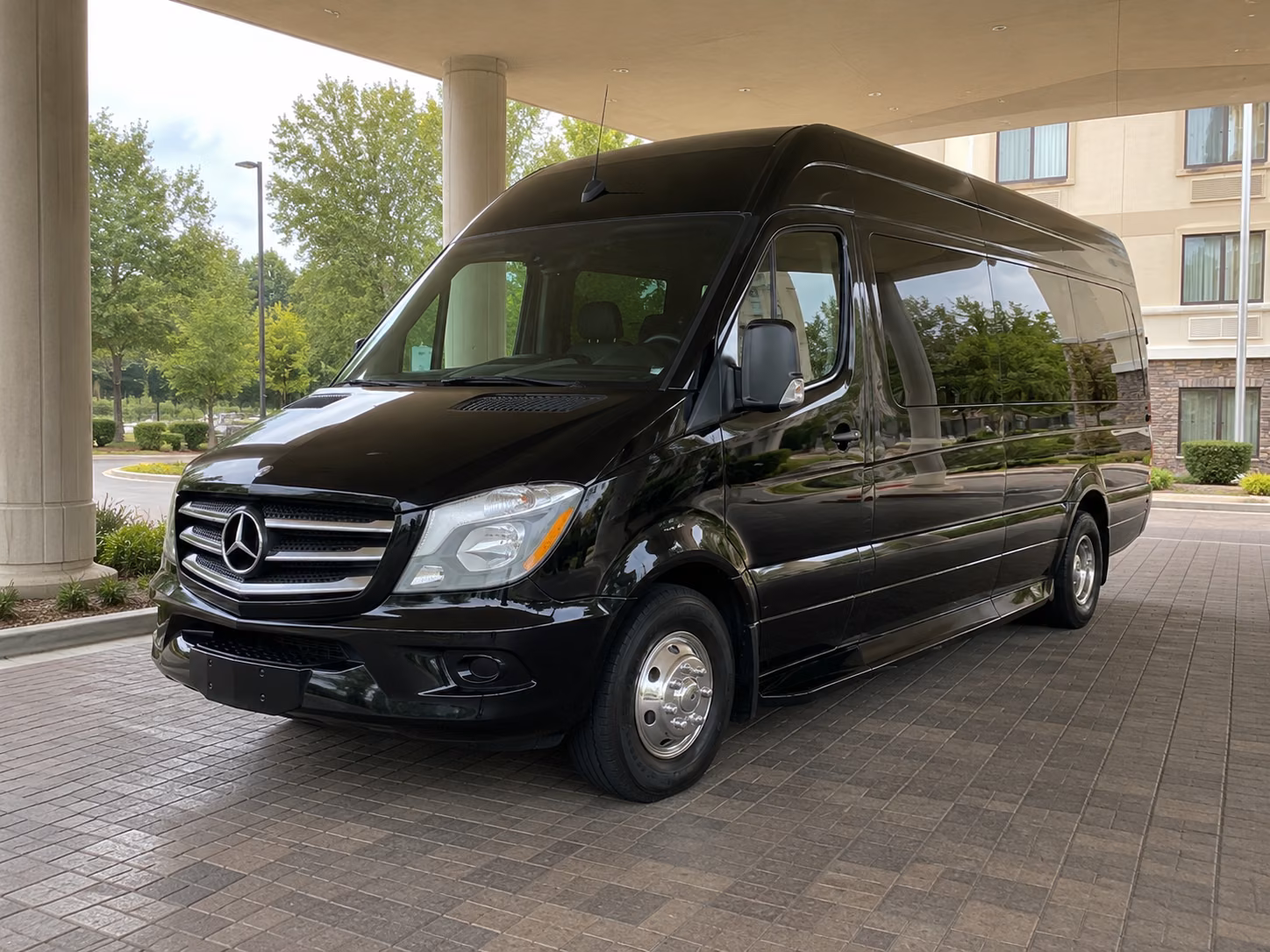 avondale sprinter limousine