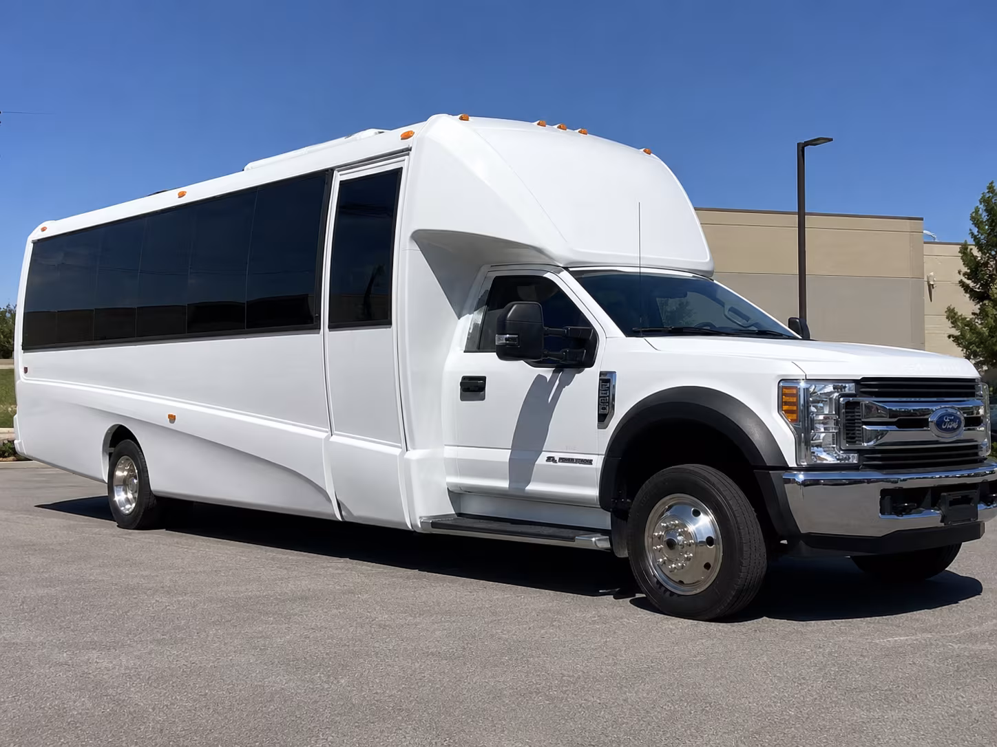buses for west valley nature and wildlife field trips near avondale