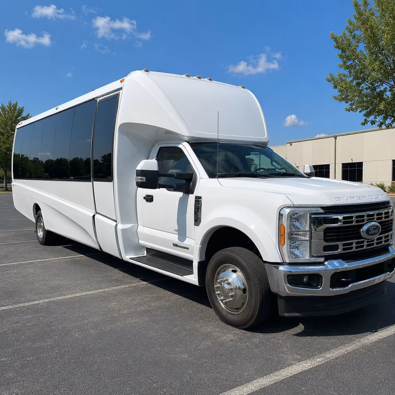 hotel to venue shuttle buses for avondale corporate events and retreats