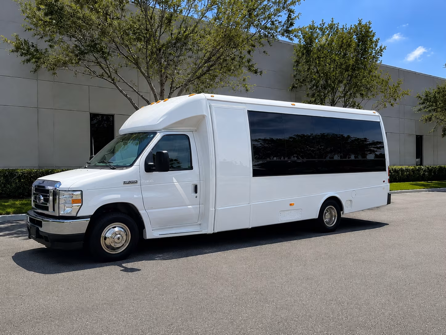 minibus rentals for smaller avondale prom groups